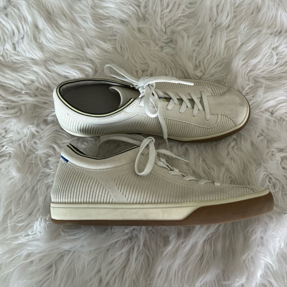 White Rothy’s lace up sneakers - Picture 5 of 7